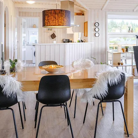 Oluf Ravnsvej * Binderup Strand