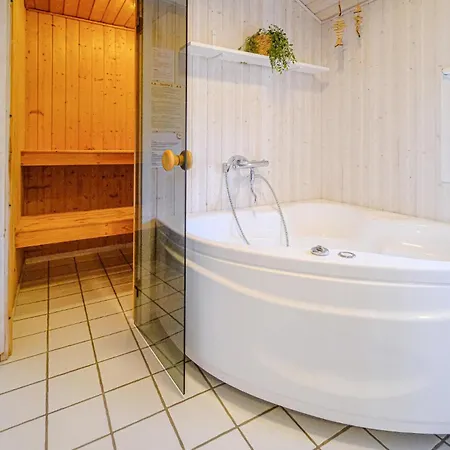 Dom wakacyjny Beautiful Home In Bjert With Sauna *